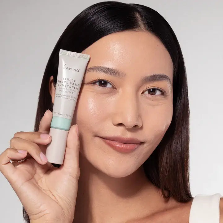 Simply Sheer Daily Sunscreen SPF 40 - Redness Corrector